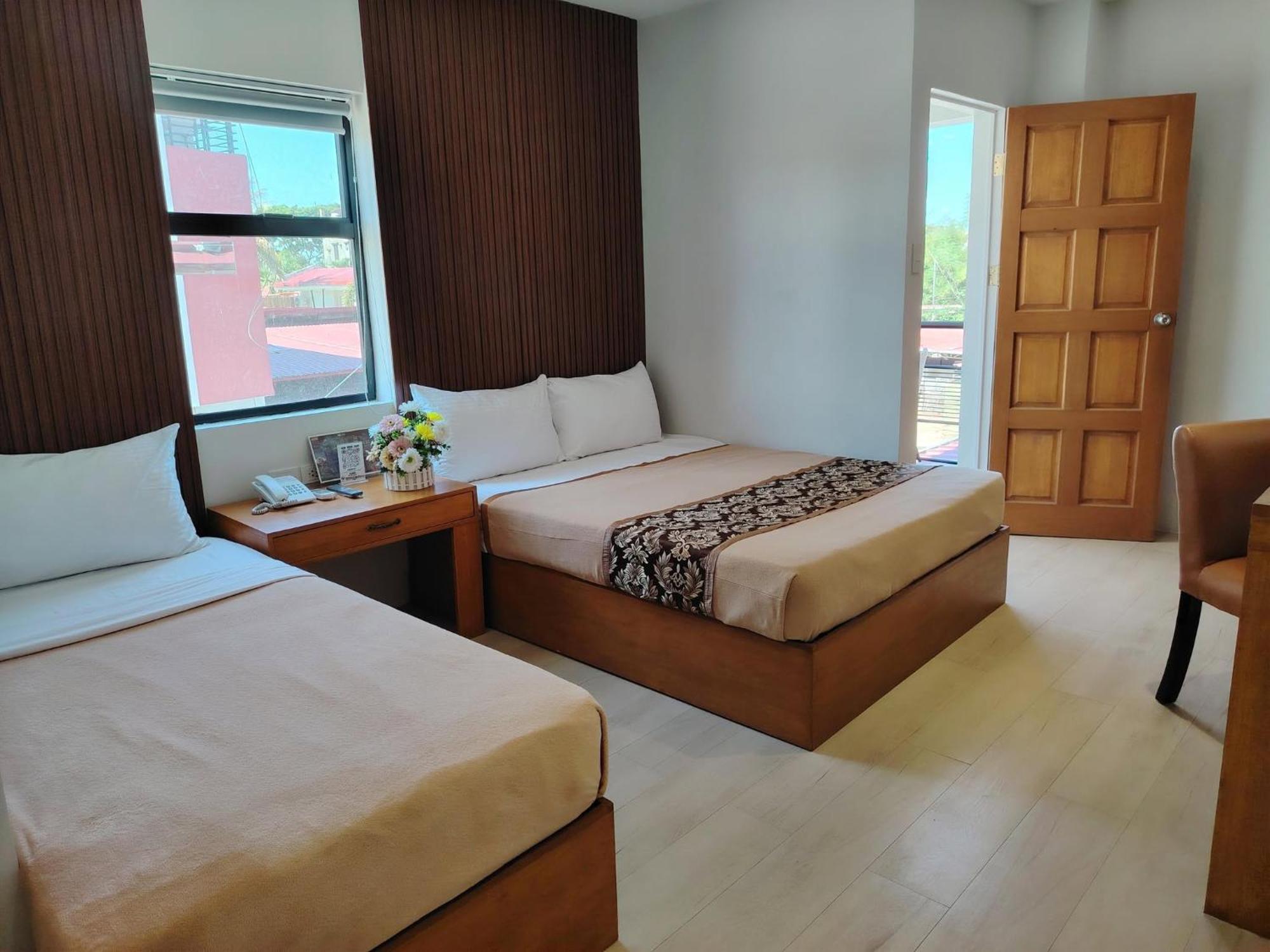 Hotel Carmelita Tuguegarao Zewnętrze zdjęcie